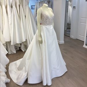 ANNE BARGE SAMPLE SALE!! Sullivan wedding gown